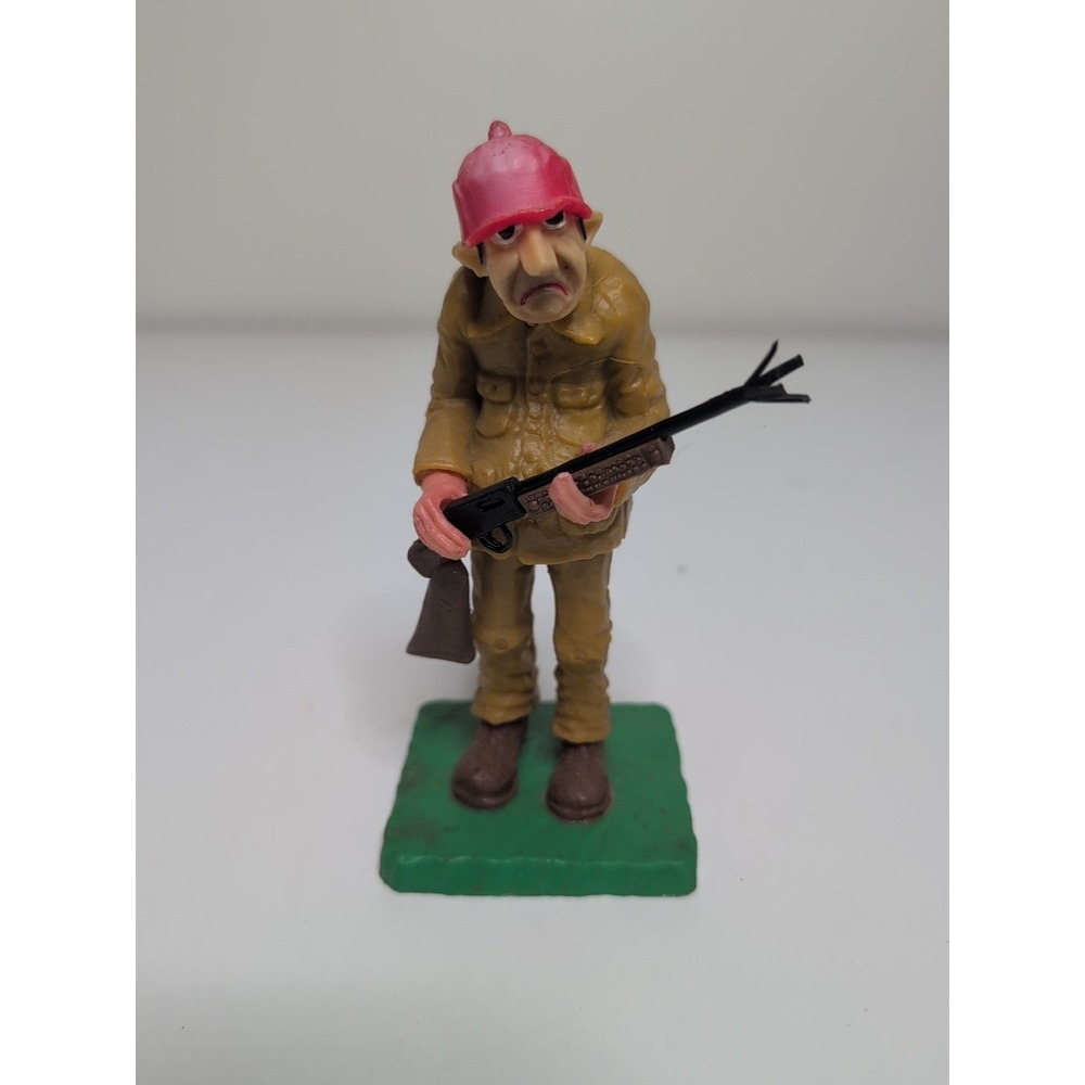 Vintage 1978 Wilton Cake Decoration " Old Man Hunter " Figurine 5.75"